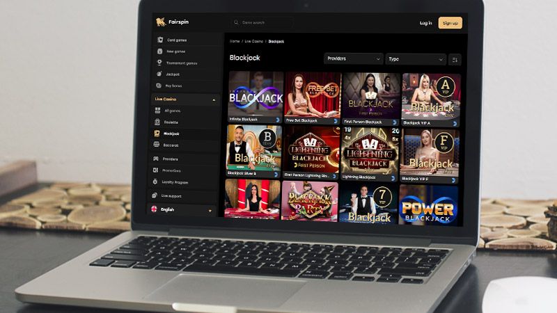 Fairspin Casino Live-blackjack spilside på den bærbare computerskærm